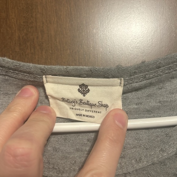 Women’s Textured Top - Picture 4 of 6